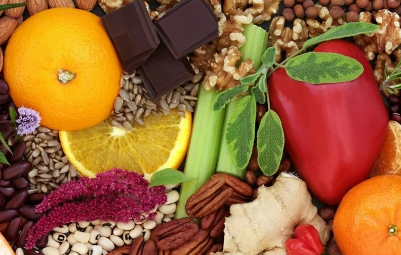 Việc tiêu thụ thực phẩm giàu flavonoid có liên quan đến việc giảm nguy cơ mắc NAFLD ở người lớn tuổi trung niên